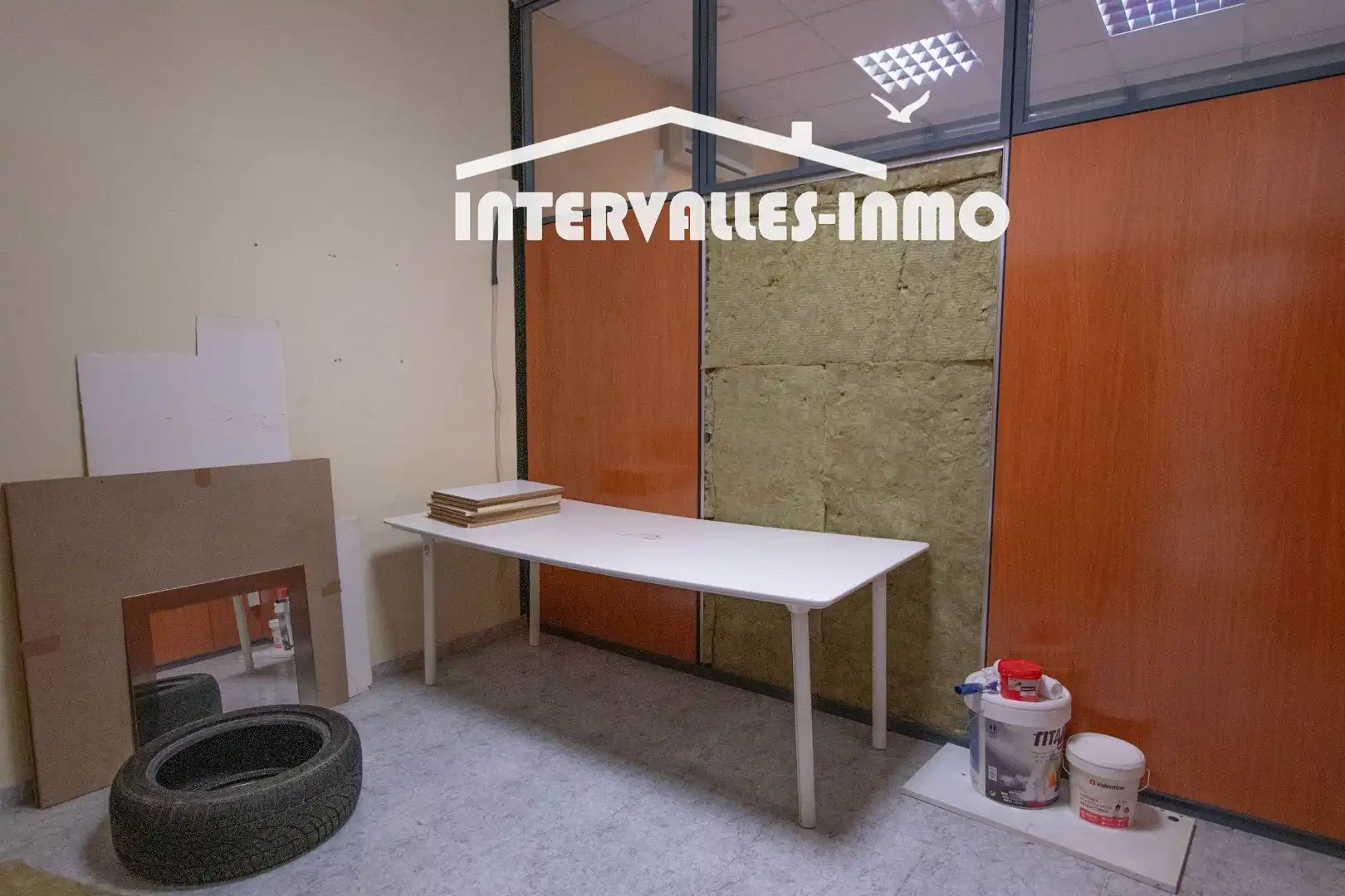 Oficina en venda a Caldes de Montbui