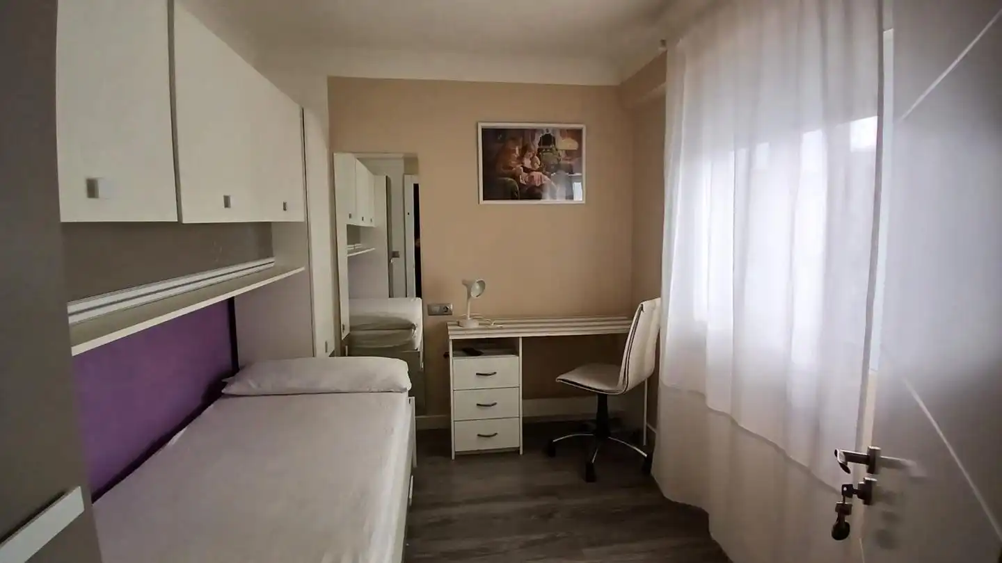 Habitación de Piso en venta en Zaragoza con Calefacción, Terraza y Amueblado