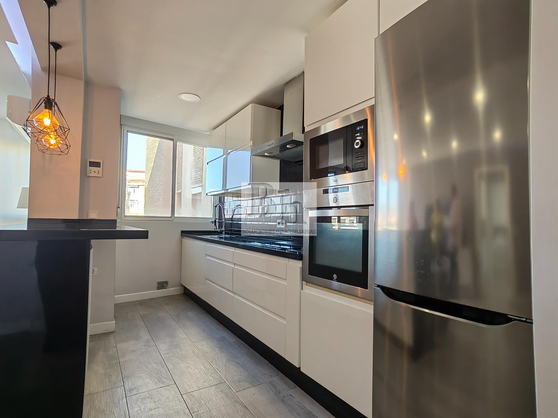 Cuina de Pis en venda en Málaga Capital amb Aire condicionat i Terrassa