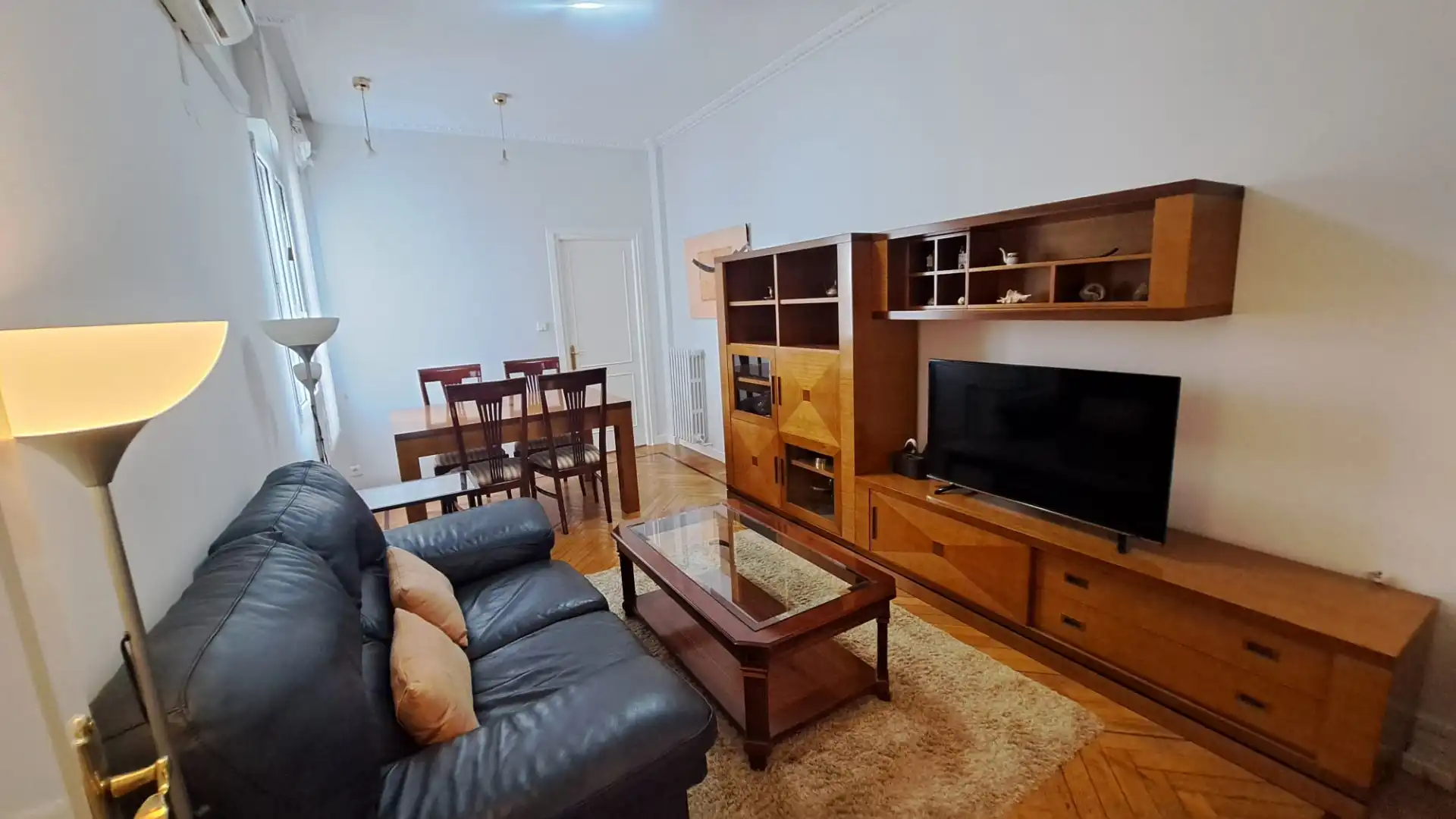 Wohnzimmer von Wohnung zum Verkauf in Bilbao  mit Klimaanlage, Heizung und Ofen