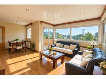 Appartamento con balcone in vendita a Avenida Olimpia