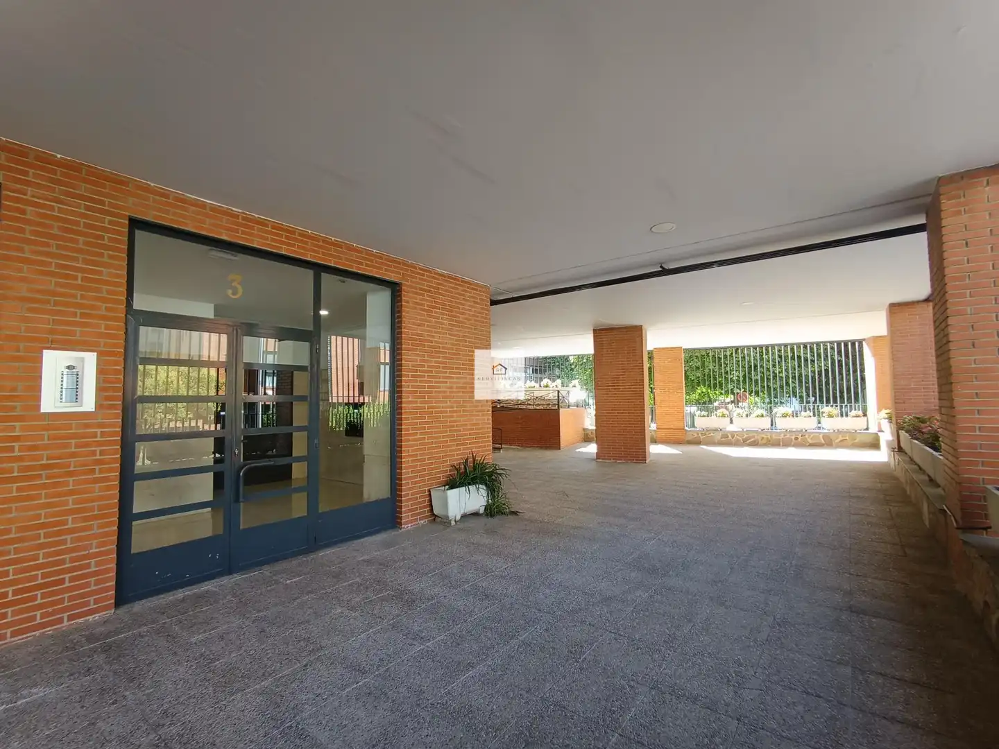 Flat for rent in Madrid  with Air Conditioner, Heating and Private garden