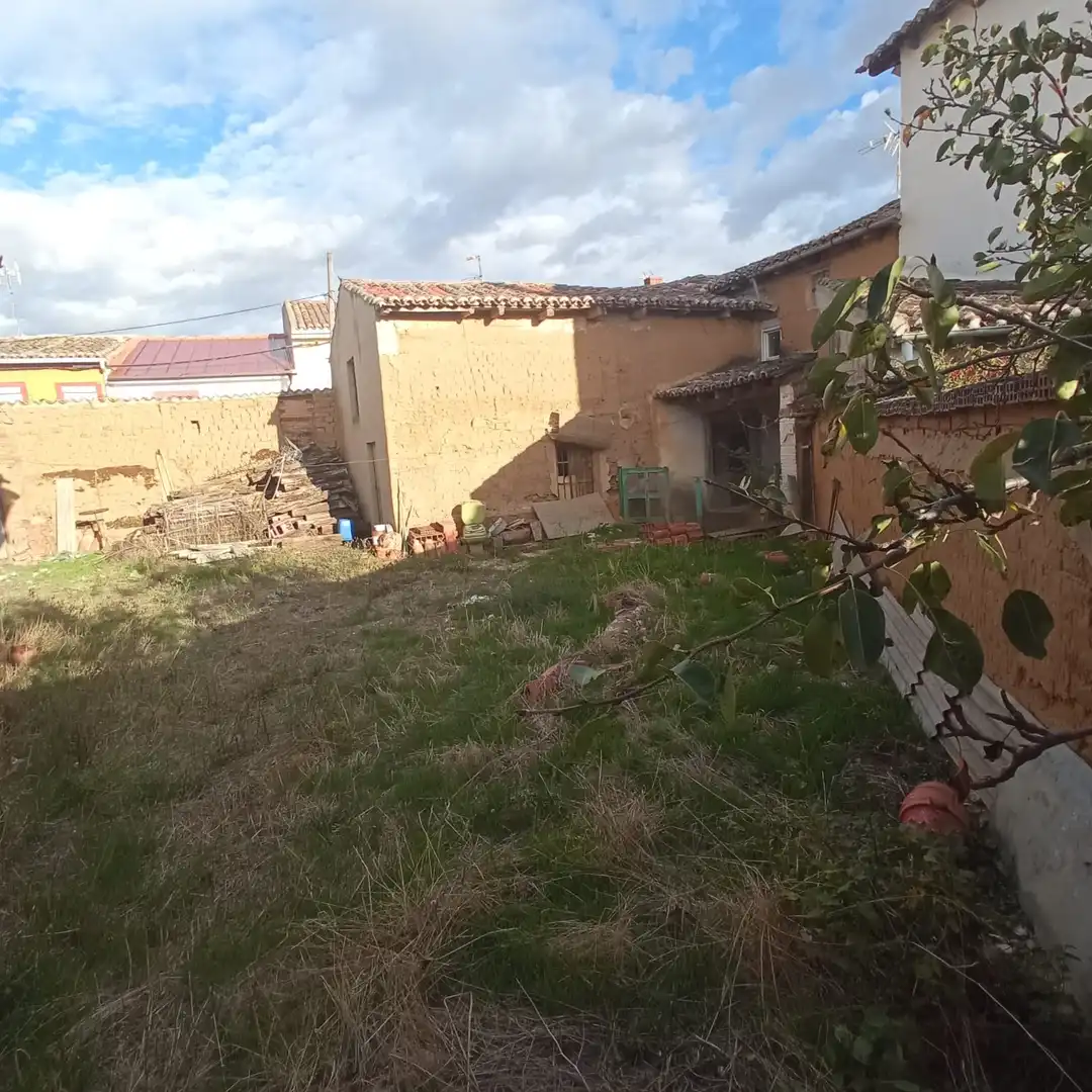 Houses for sale in Lantadilla