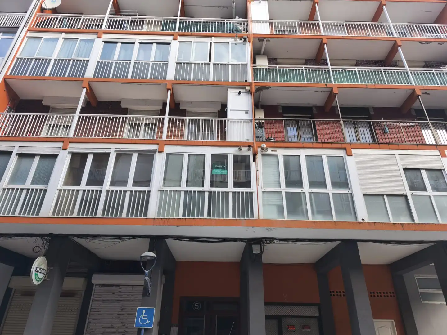 Vista exterior de Piso en venta en Errenteria con Balcón
