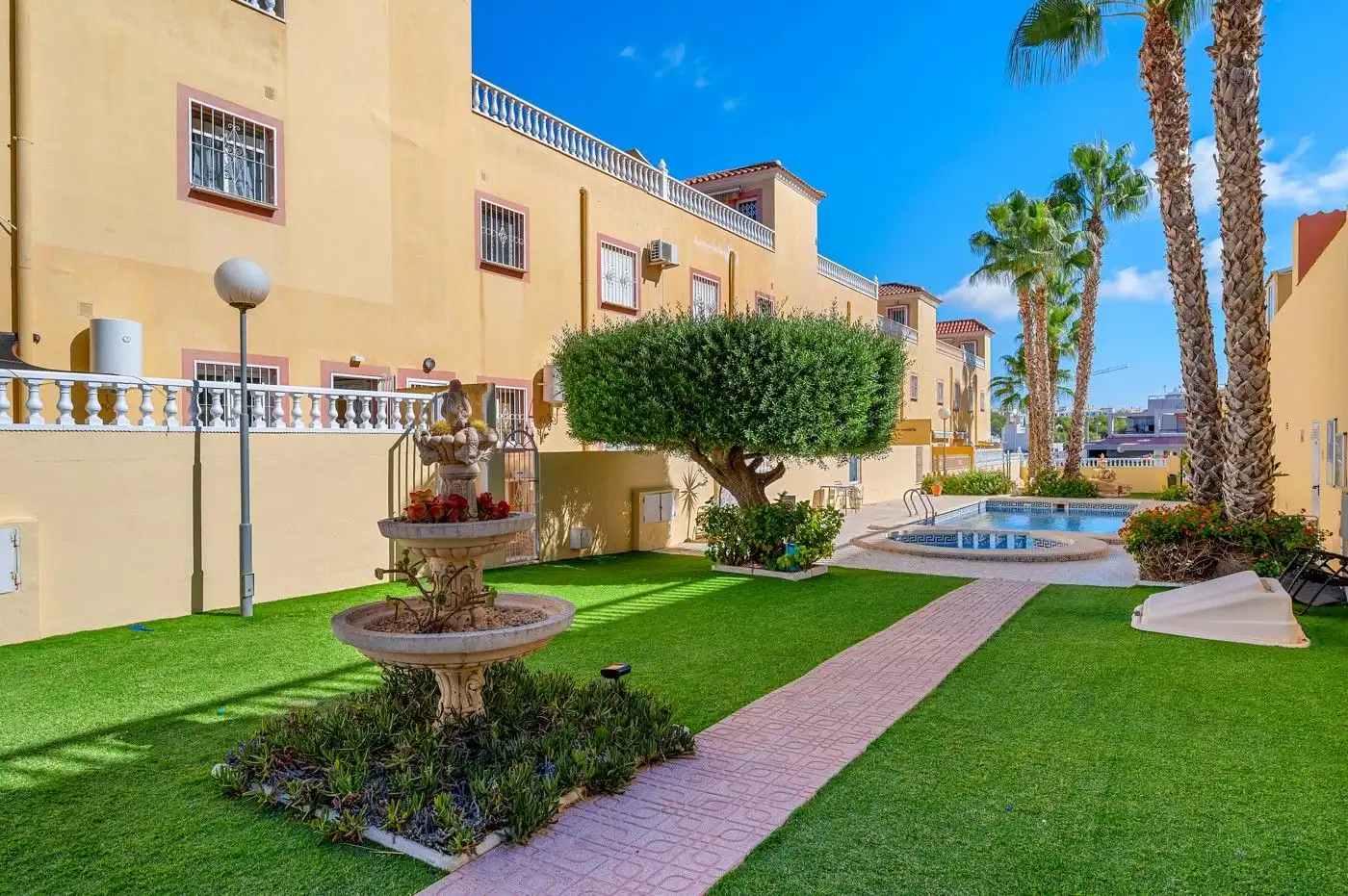 Apartamento con piscina en venta en Calle del padre jesus, imagen 11