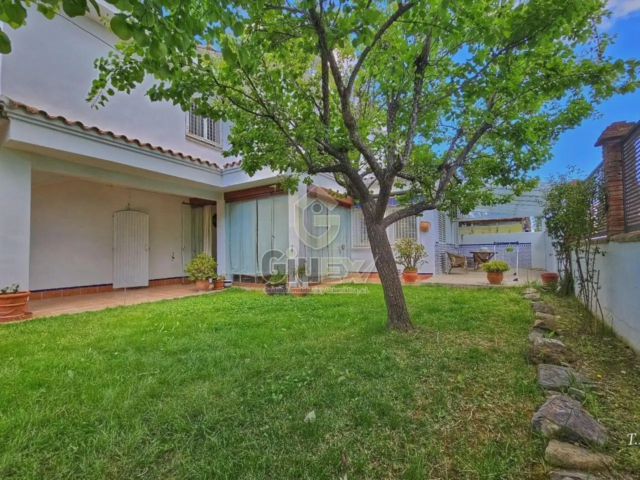 Jardín de Casa o chalet en venta en Cáceres con Calefacción, Terraza y Trastero