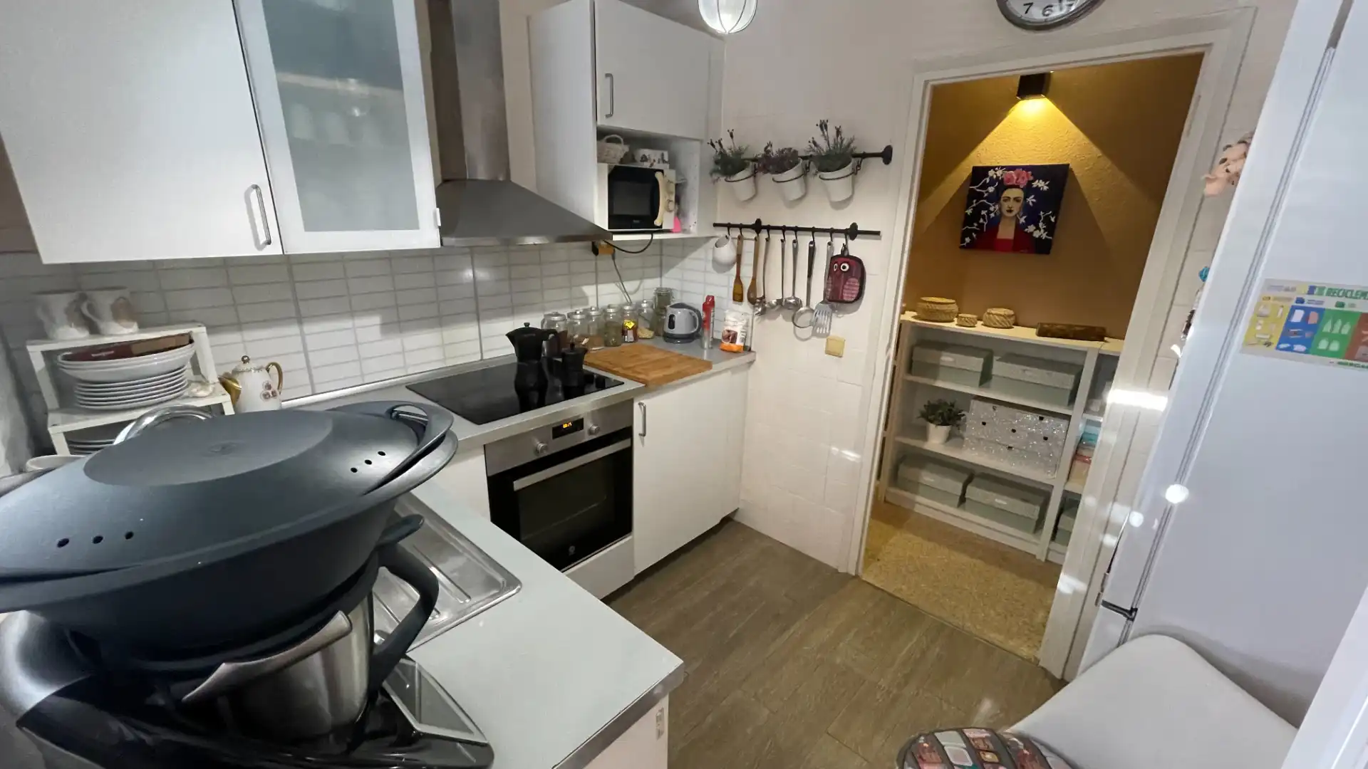 Flat with terrace for sale in Carrer Garbí, imagen 5