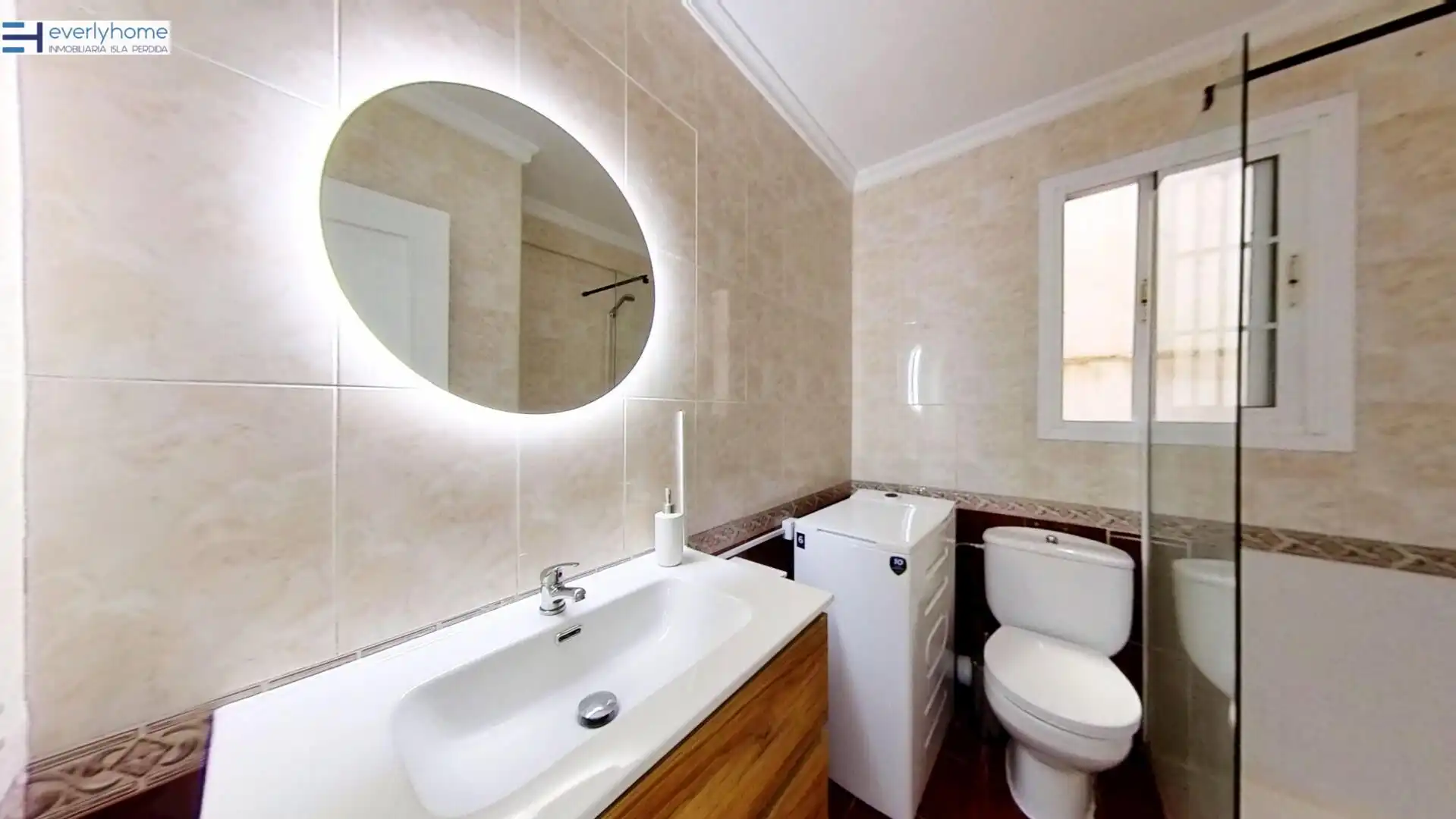 Badezimmer von Wohnung zur untervermieten in Valencia mit Terrasse, Möbliert und Balkon