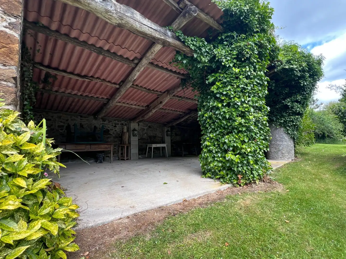 Terrasse von Einfamilien-Reihenhaus zum Verkauf in Cambre  mit Privatgarten