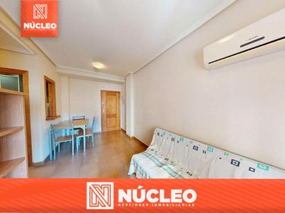 Bedroom of Flat for sale in Torrevieja  with Terrace, Furnished and Oven