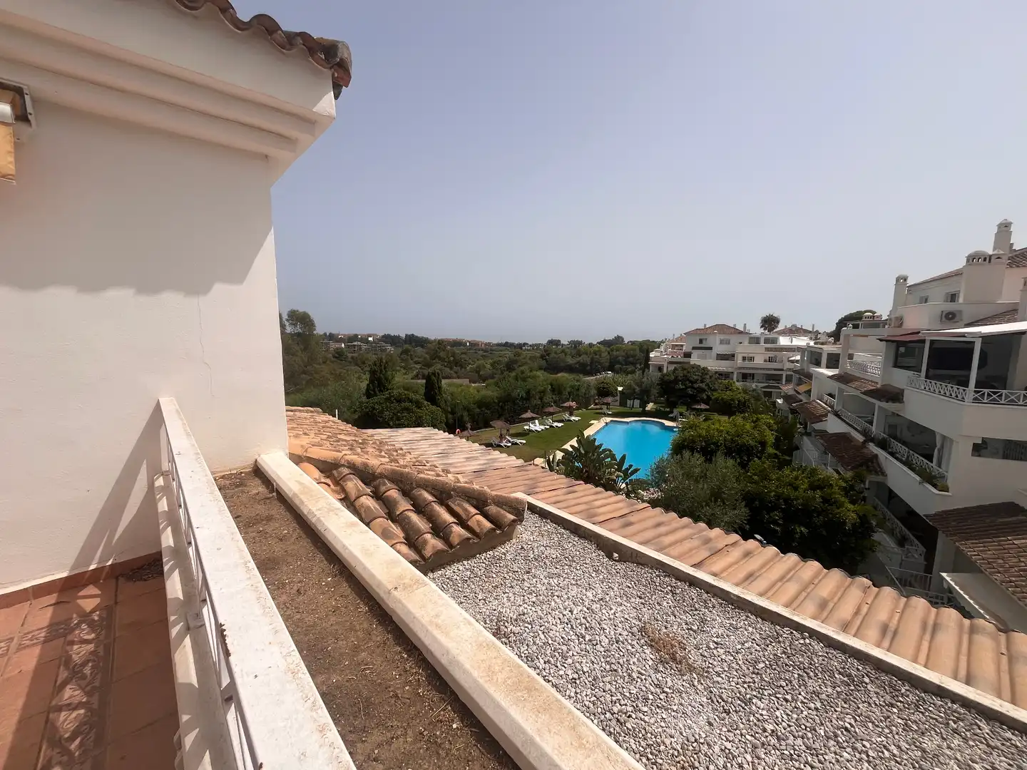 Terrasse von Dachboden zur Miete in Marbella mit Klimaanlage, Terrasse und Abstellraum