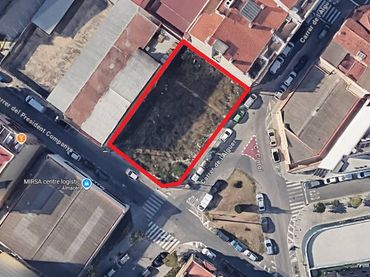 Terreno residencial en venta en Carrer del President Companys 51