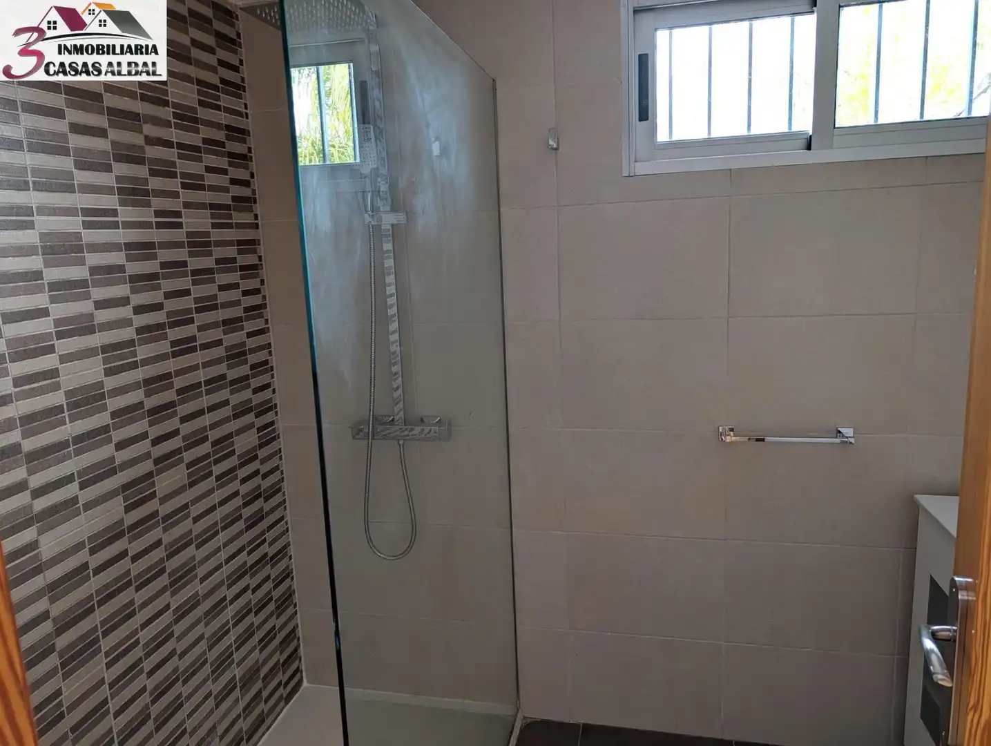 Baño de Casa o chalet de alquiler en Picassent con Jardín privado y Piscina comunitaria