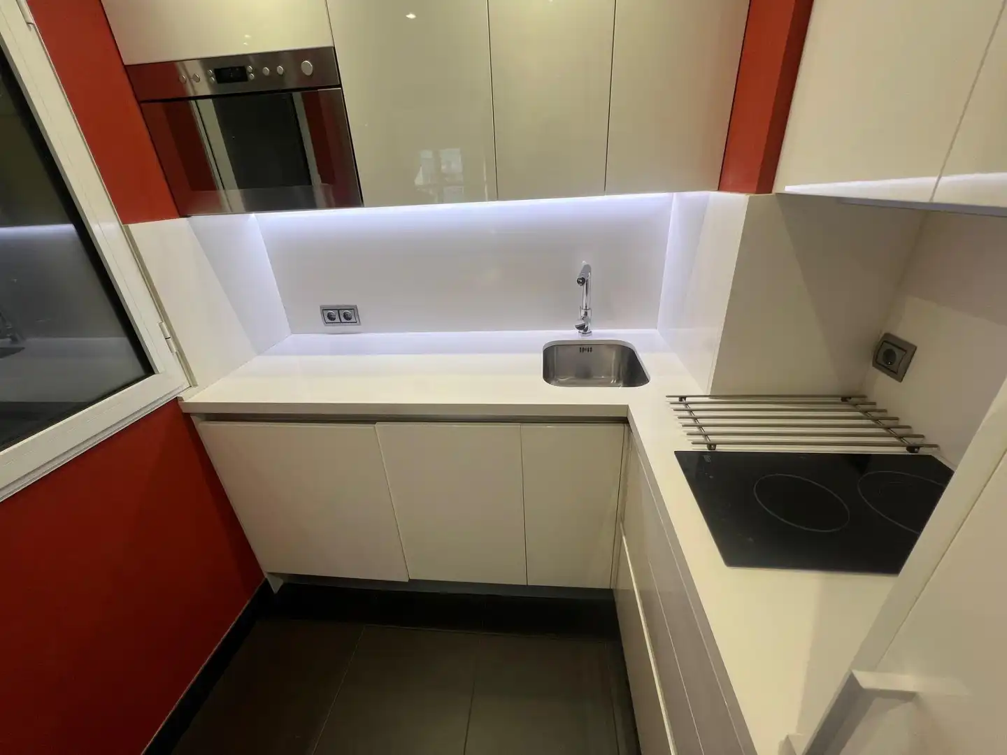 Kitchen of Apartments for rent in León Capital   with Parquet flooring