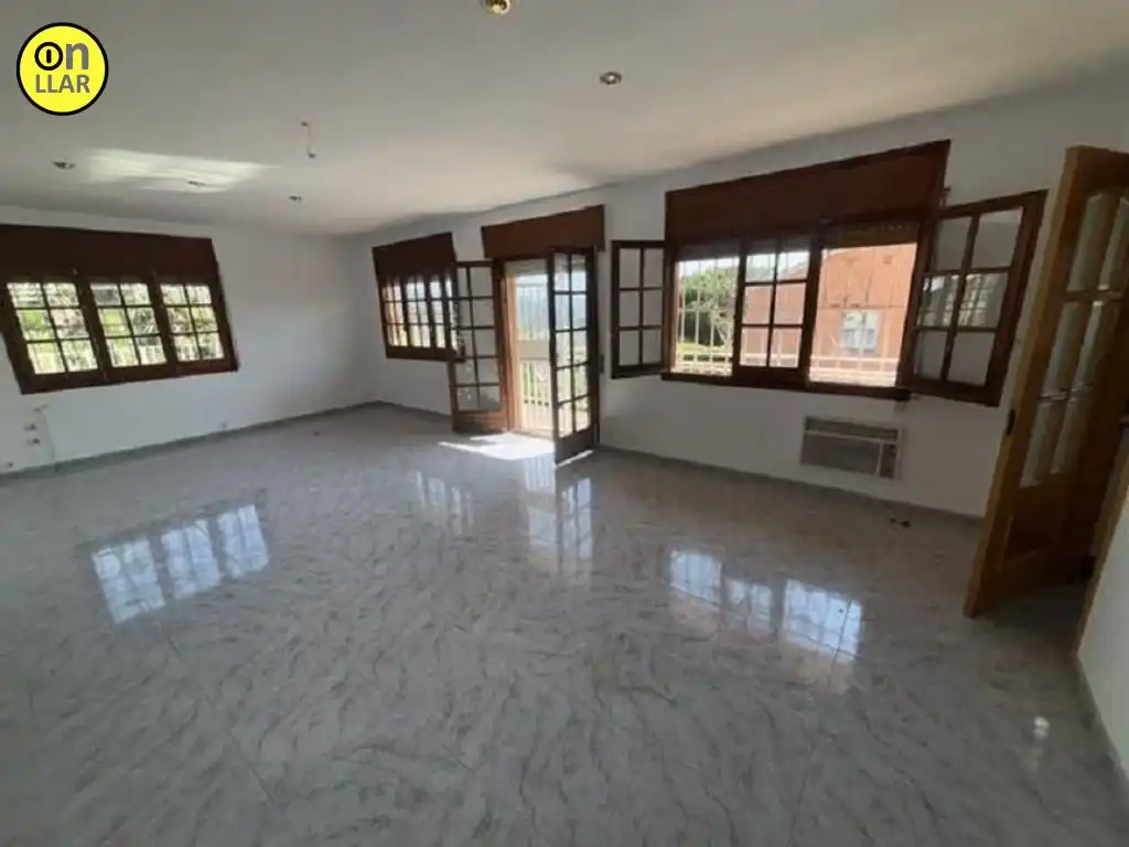 Sala d'estar de Casa o xalet en venda en Vilanova del Vallès