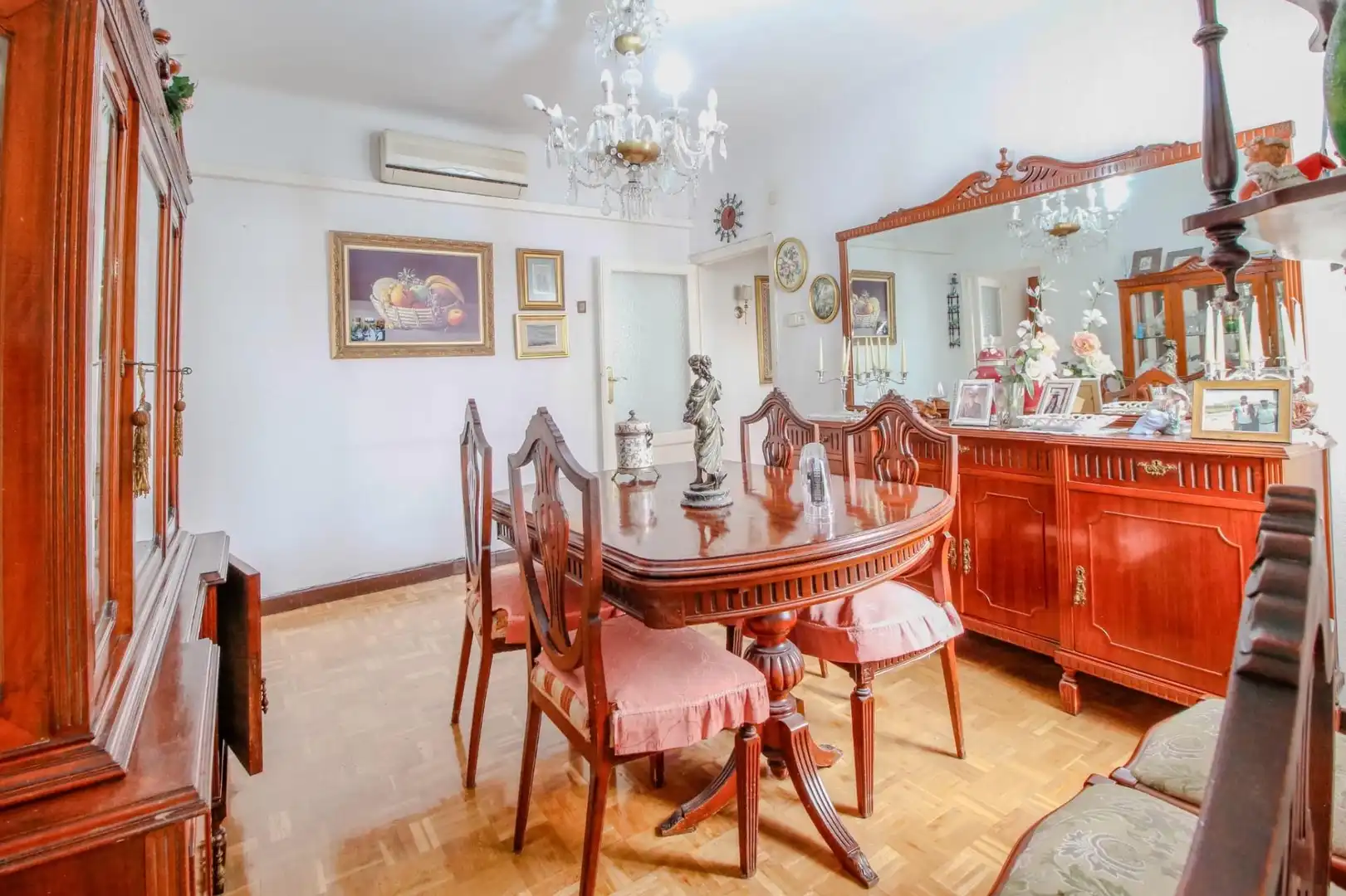 Comedor de Apartamento en venta en Madrid con Calefacción y Parquet