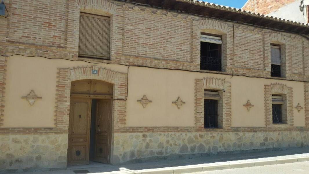 Exterior view of Country house for sale in Torremormojón  with Terrace and Balcony