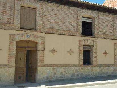 Vista exterior de Finca rústica en venda en Torremormojón amb Terrassa i Balcó