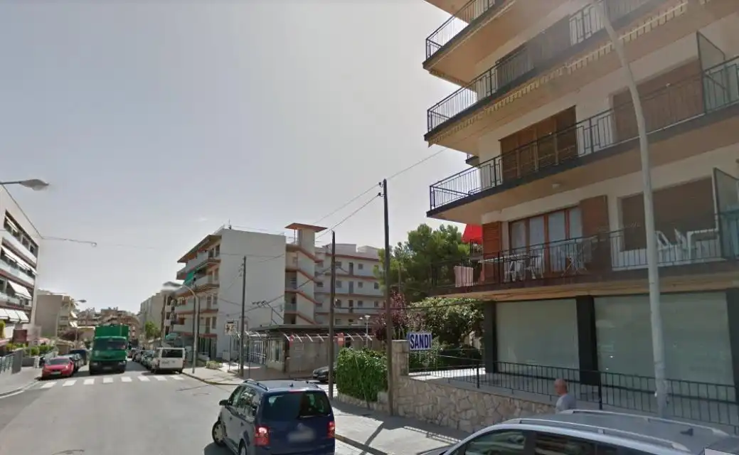 Vista exterior de Local en venda en Torredembarra