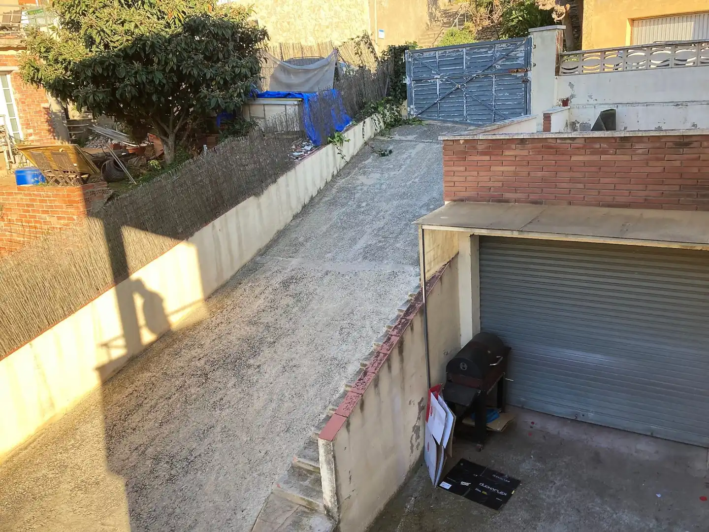 Aparcament de Casa o xalet en venda en Sant Boi de Llobregat amb Jardí privat i Terrassa