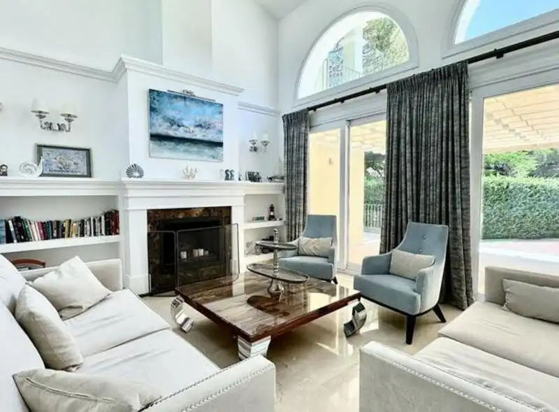 Living room of Houses for rent in Marbella  with Air Conditioner, Heating and Private garden