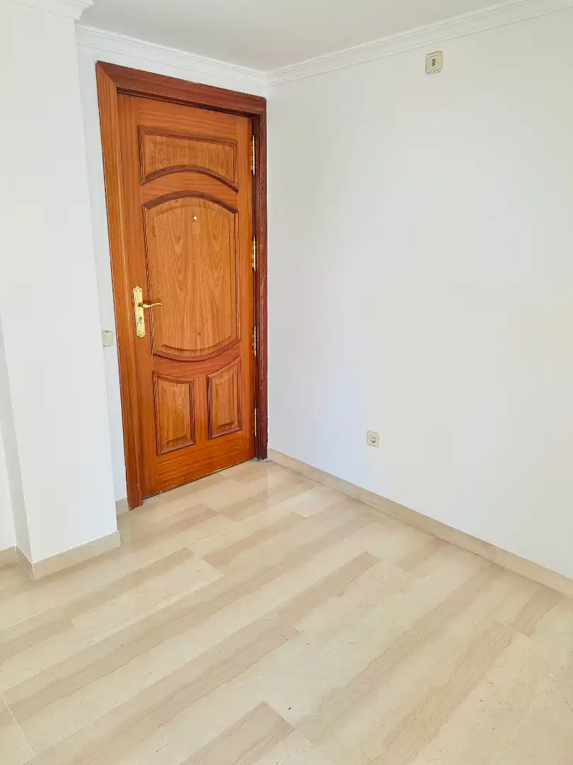 Flat for rent in Granada  with Air Conditioner, Heating and Parquet flooring