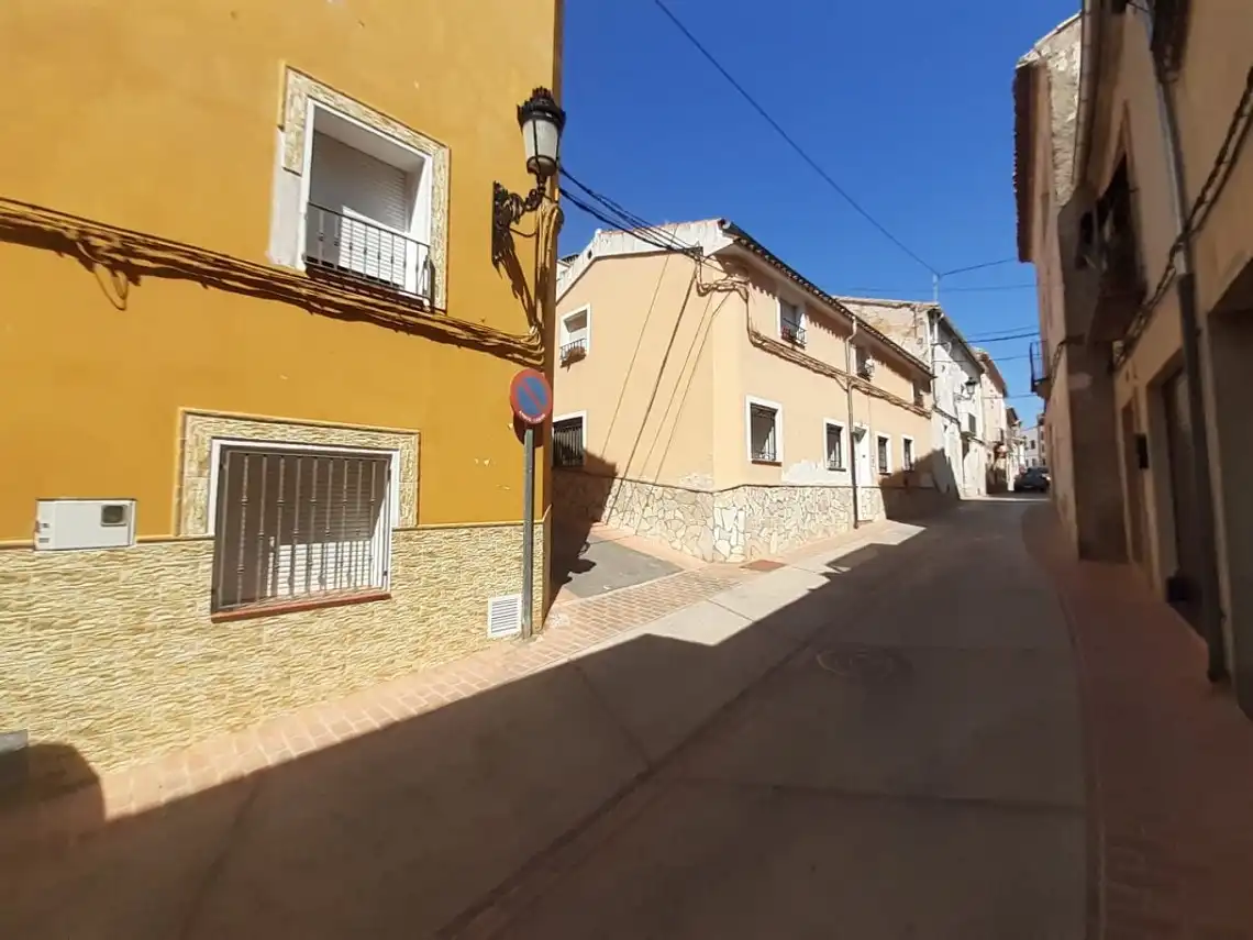 Vista exterior de Casa o chalet en venta en Teresa de Cofrentes