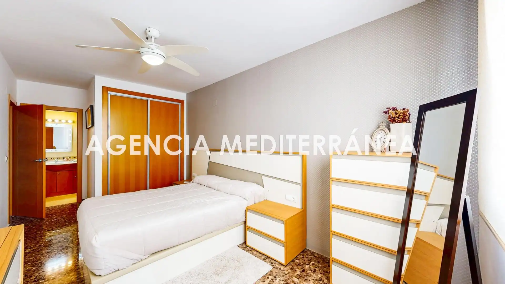 Habitación de Piso en venta en Alcàsser con Aire acondicionado, Terraza y Trastero