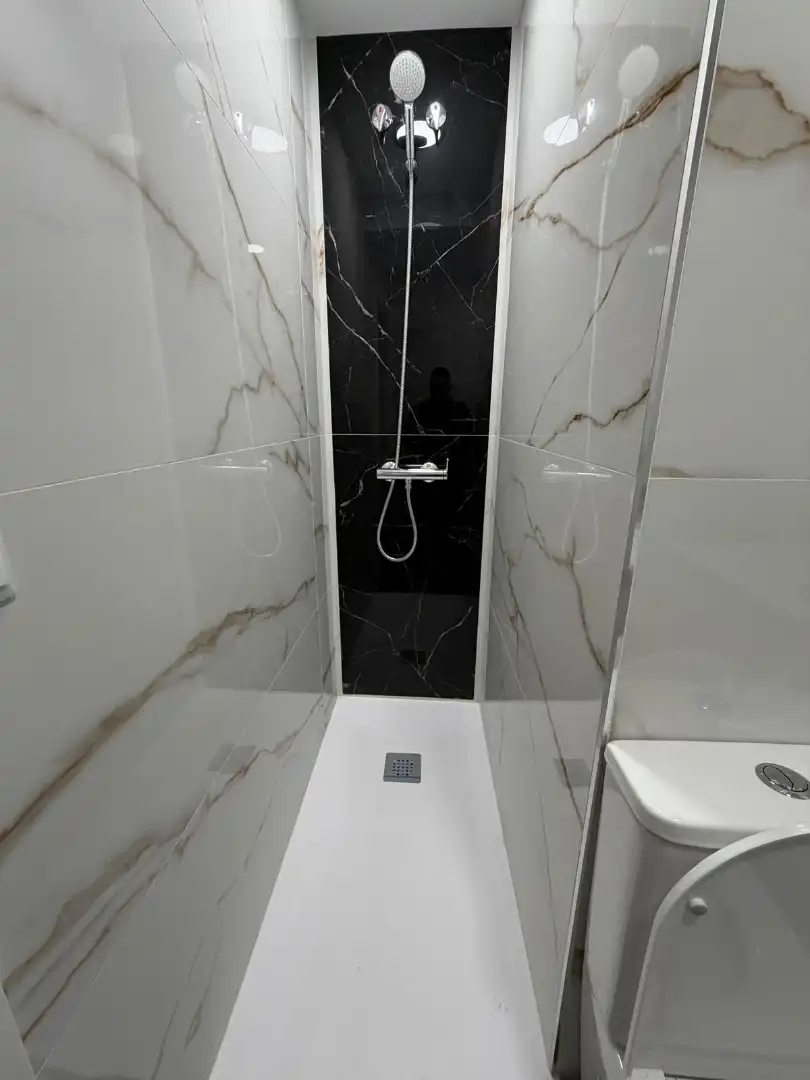 Bathroom of Flat for sale in Palencia  with Air Conditioner, Heating and Parquet flooring
