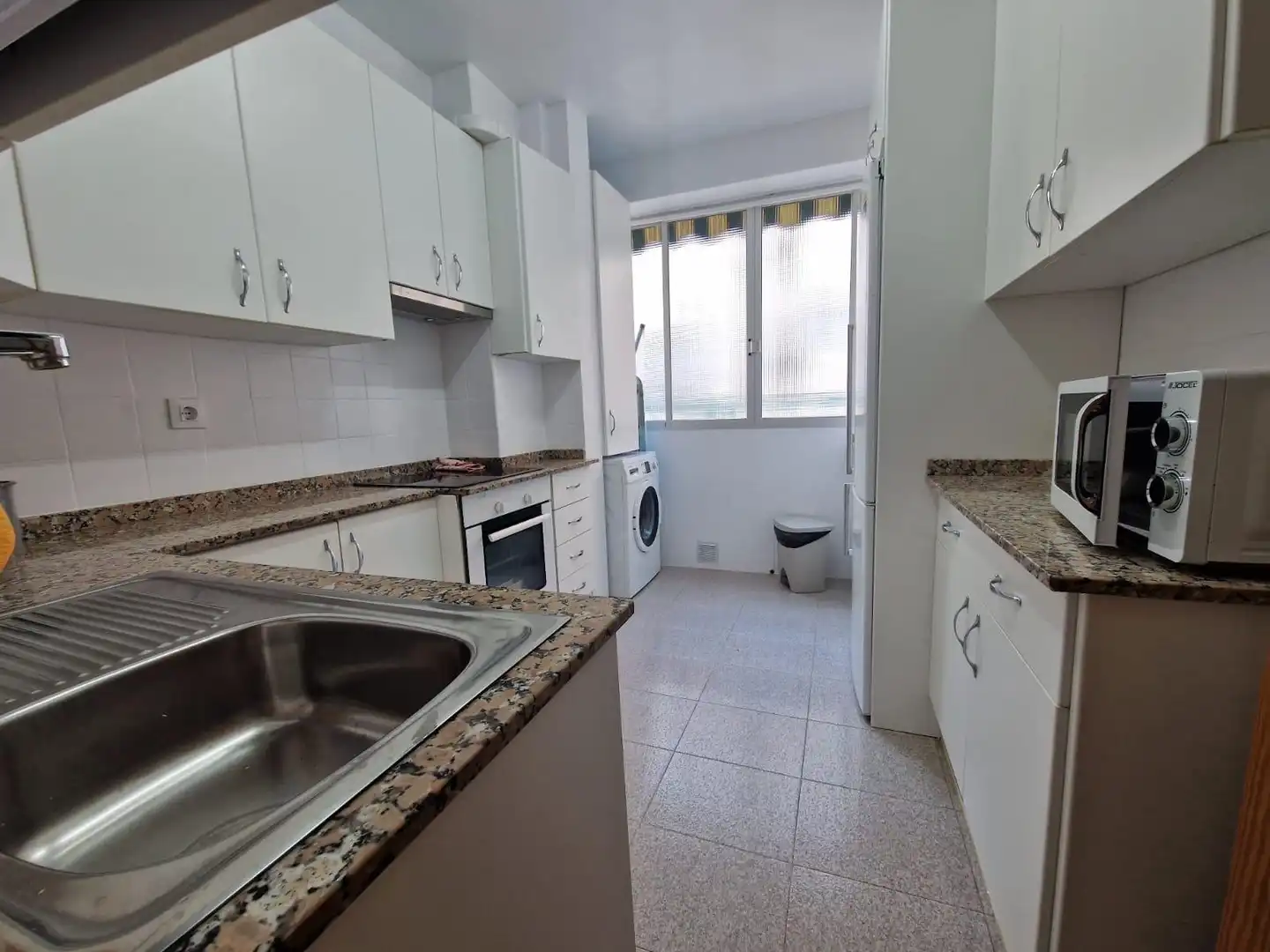 Habitació a Calle PINTOR BALACA, 56, Ensanche