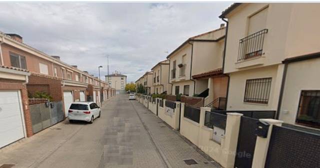Casa adosada en Venta en Alcázar de Sevilla, 28 en La Montaña - El Cortijo