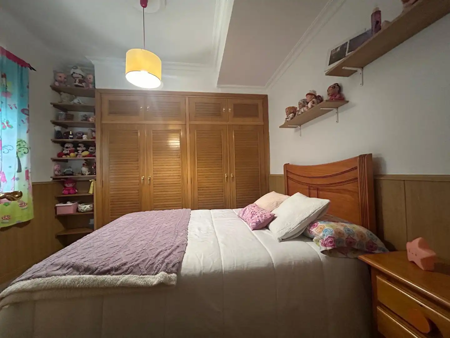 Dormitori de Pis en venda en Villanueva de la Serena amb Aire condicionat i Balcó