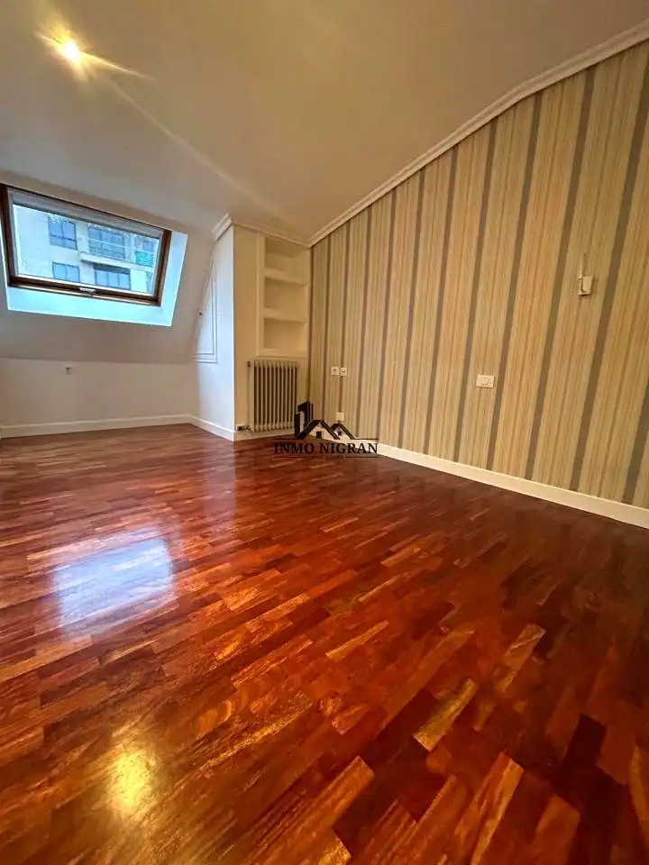 Habitación de Dúplex en venta en Vigo  con Calefacción y Terraza
