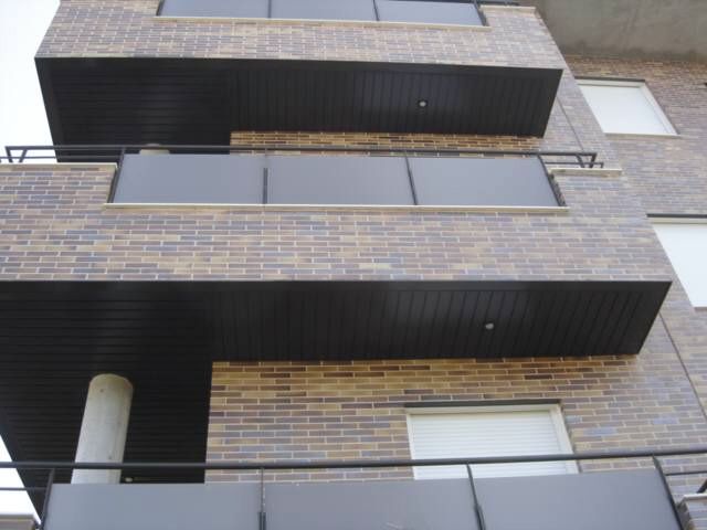 Edificio de alquiler en Viñas Viejas