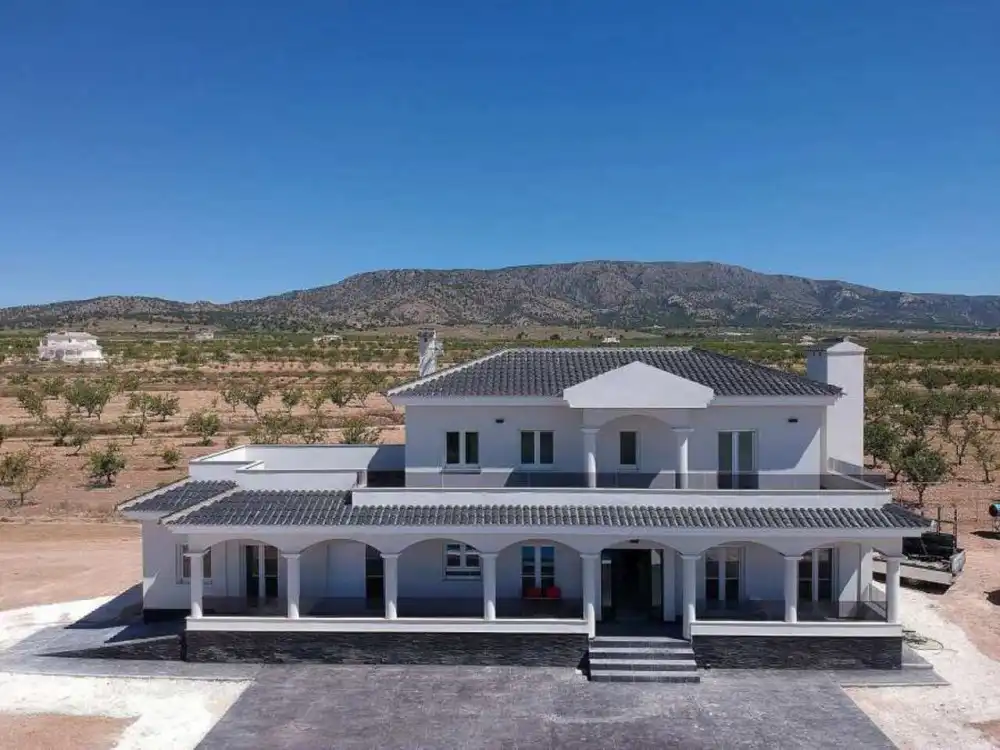 Casa en venda a El Pinós / Pinoso, imagen 2
