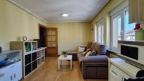 Sala d'estar de Apartament en venda en León Capital  amb Calefacció