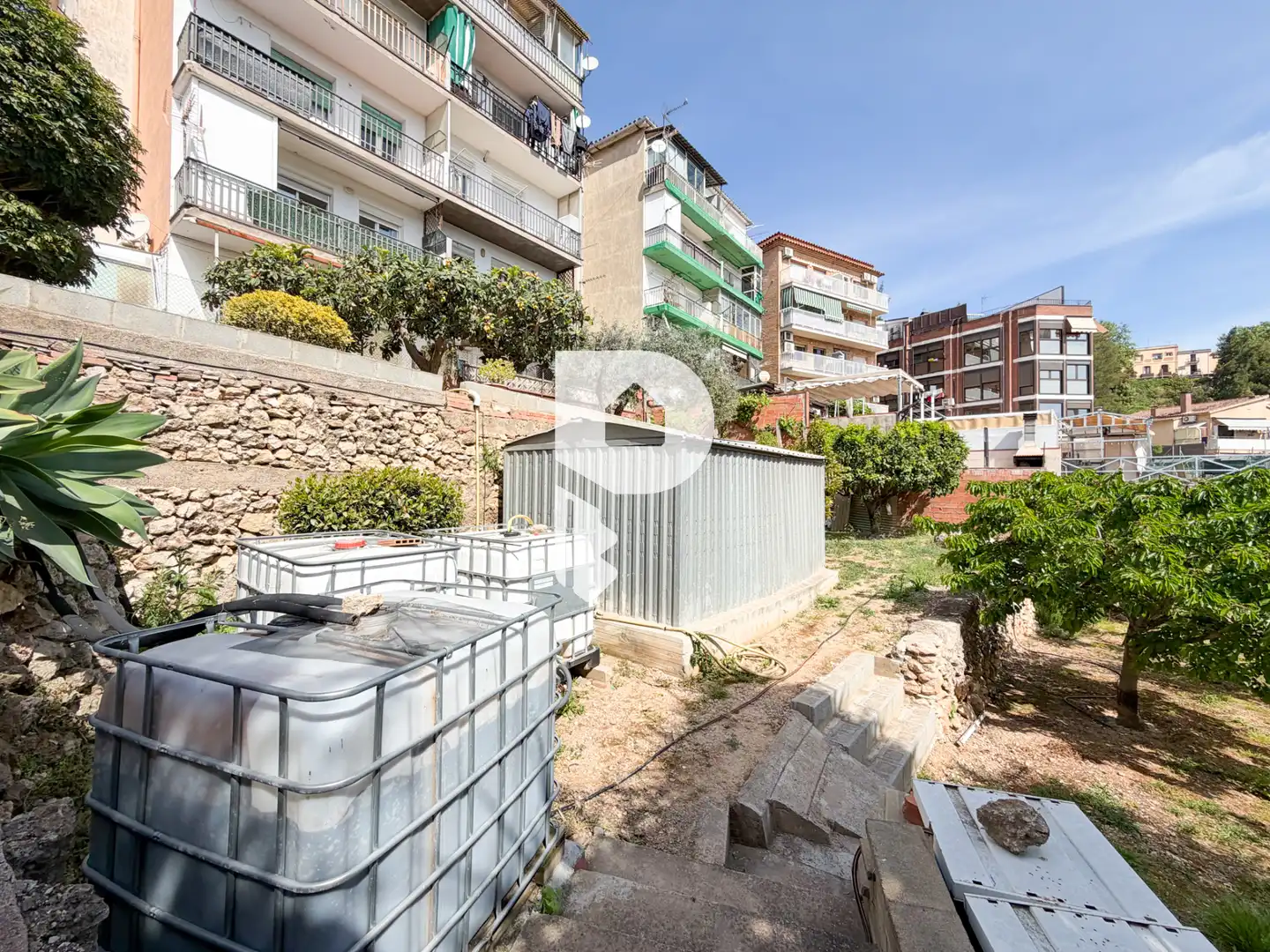 Aparcament de Casa o xalet en venda en El Papiol amb Aire condicionat, Calefacció i Jardí privat