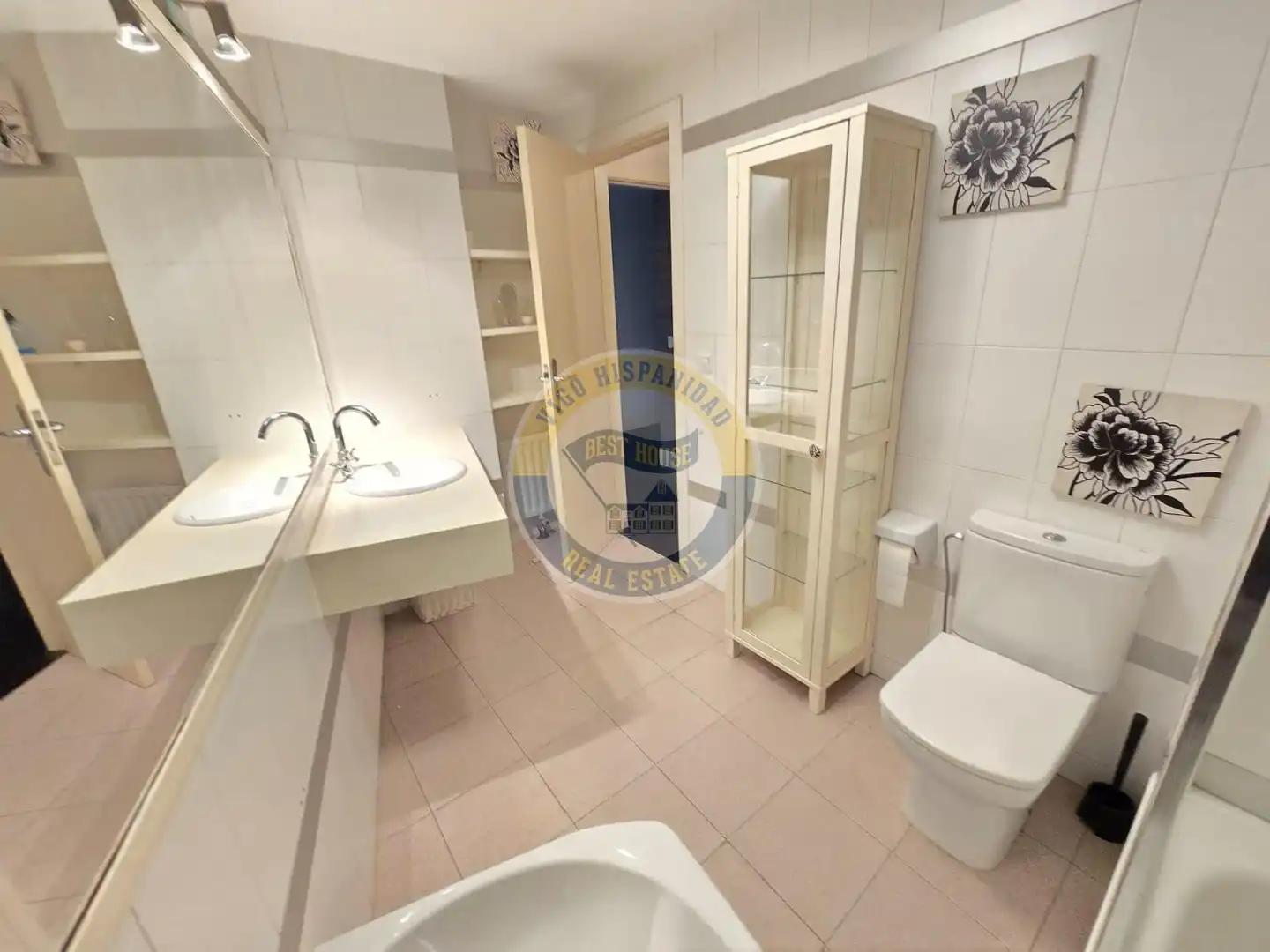 Badezimmer von Wohnung zum Verkauf in Vigo  mit Heizung