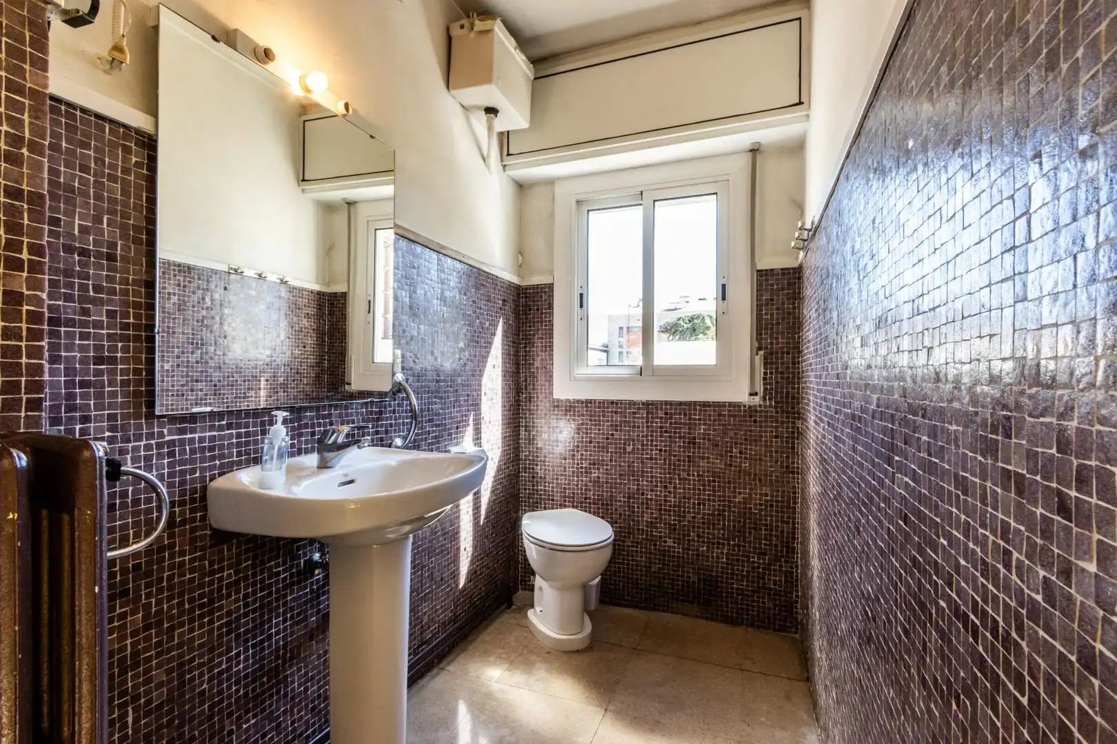 Baño de Casa adosada en venta en Sabadell con Piscina comunitaria