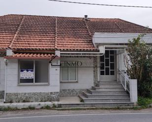 Vista exterior de Casa o xalet en venda en Bueu amb Traster i Moblat