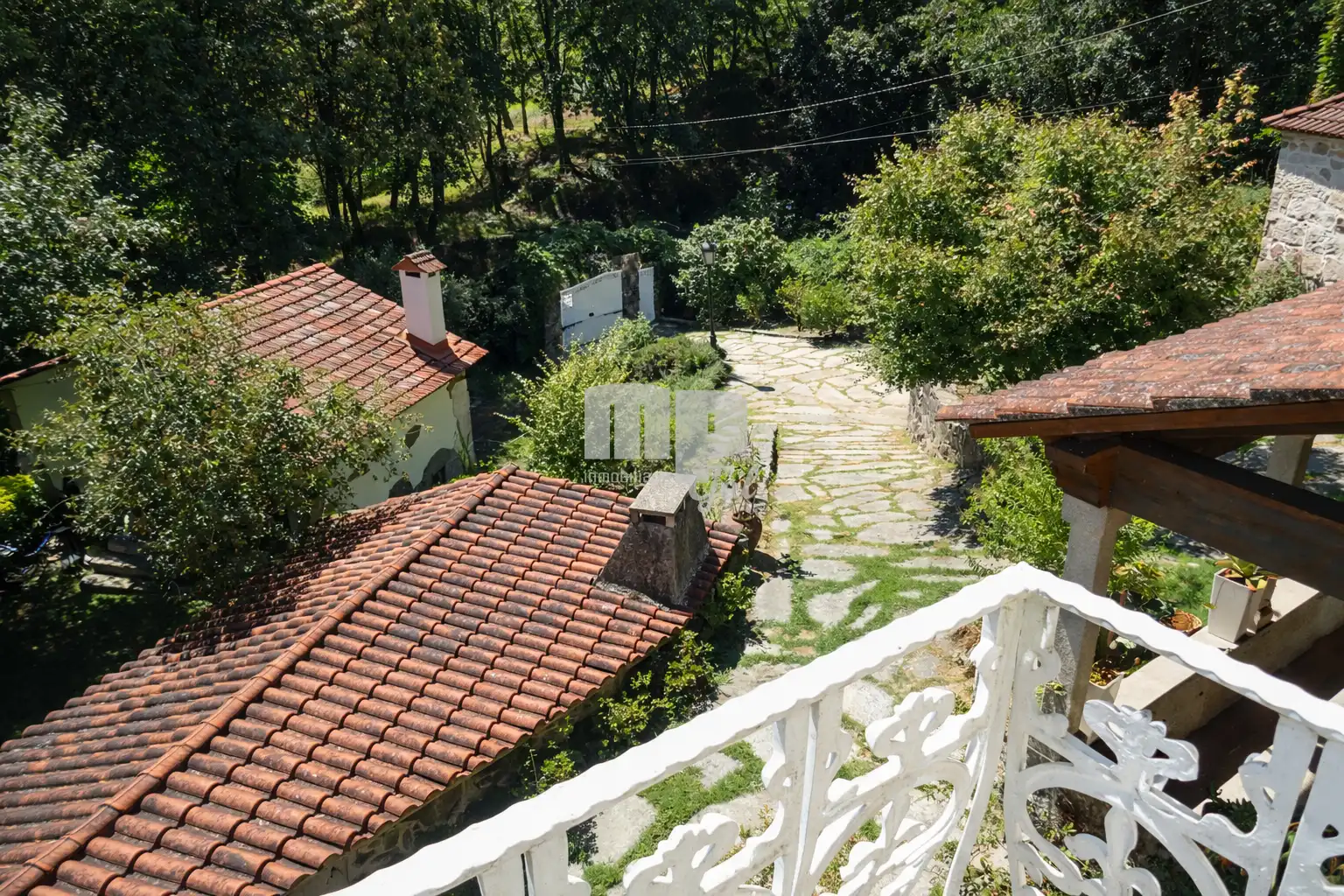 Vista exterior de Finca rústica en venda en Gondomar amb Calefacció, Jardí privat i Terrassa