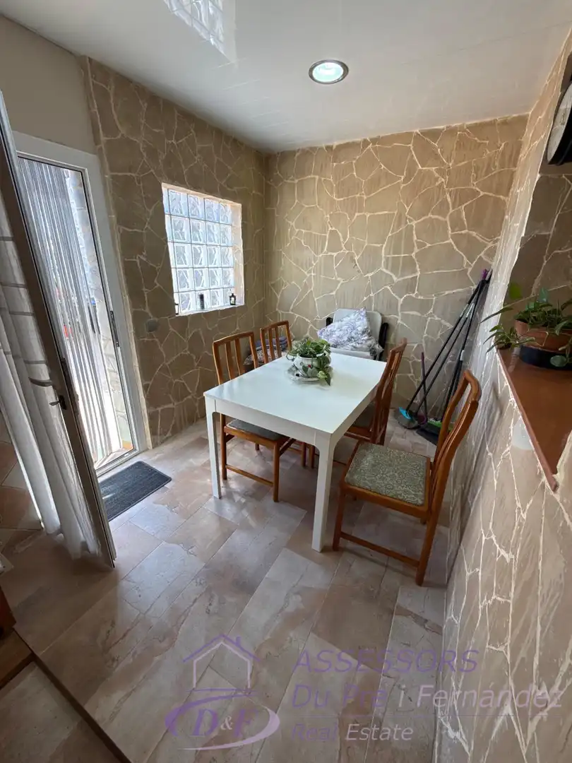 Casa aparellada amb terrassa en venda a Sant Cebrià de Vallalta, imagen 28