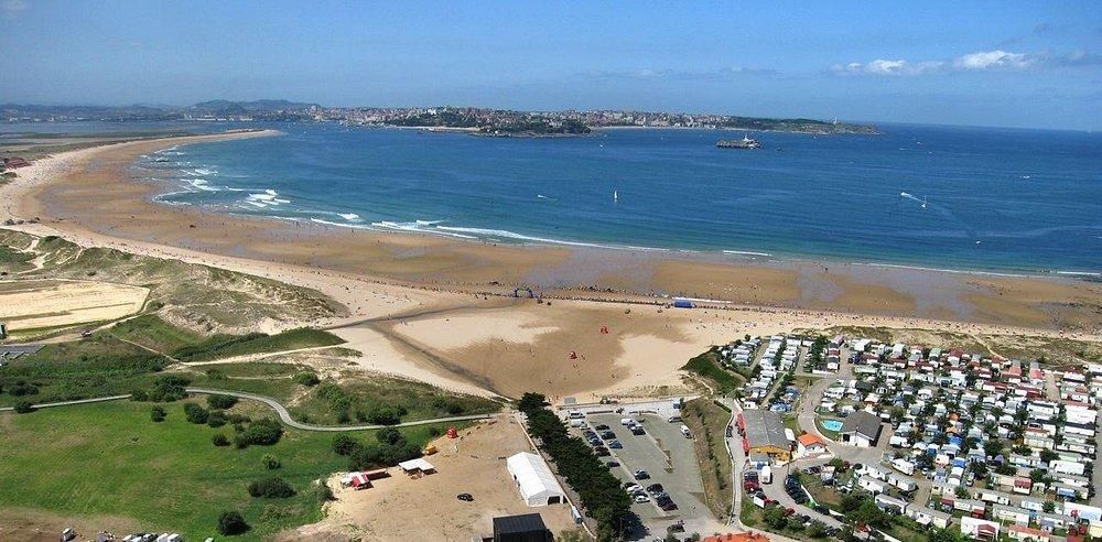 Vista exterior de Apartament en venda en Ribamontán al Mar amb Calefacció