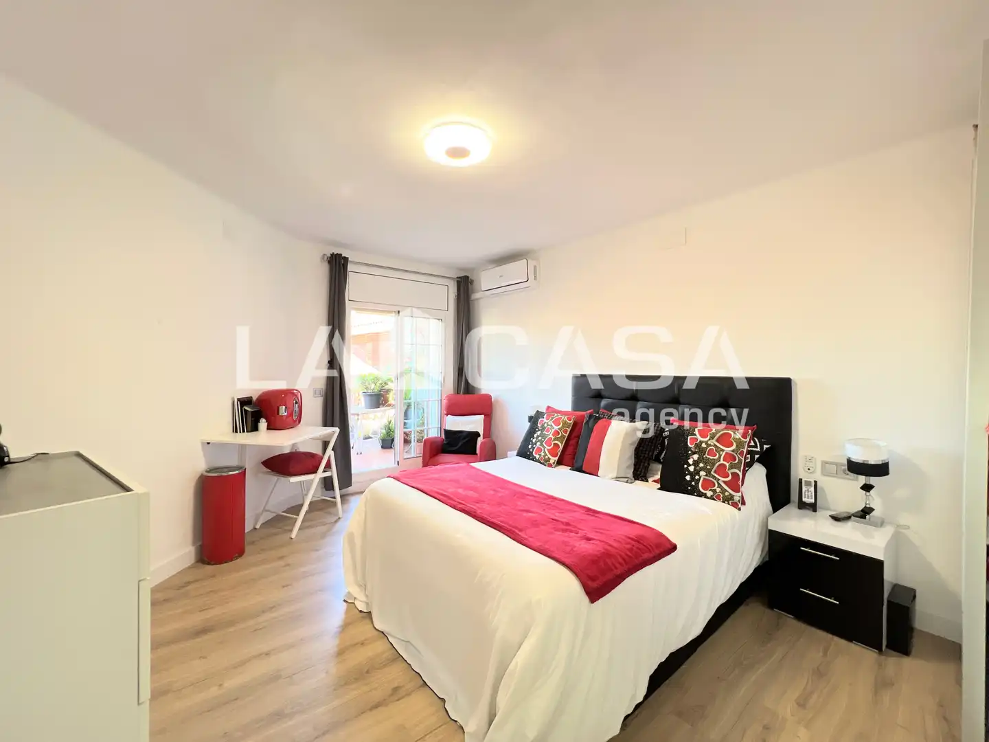Bedroom of Attic for sale in Barcelona  with Terrace