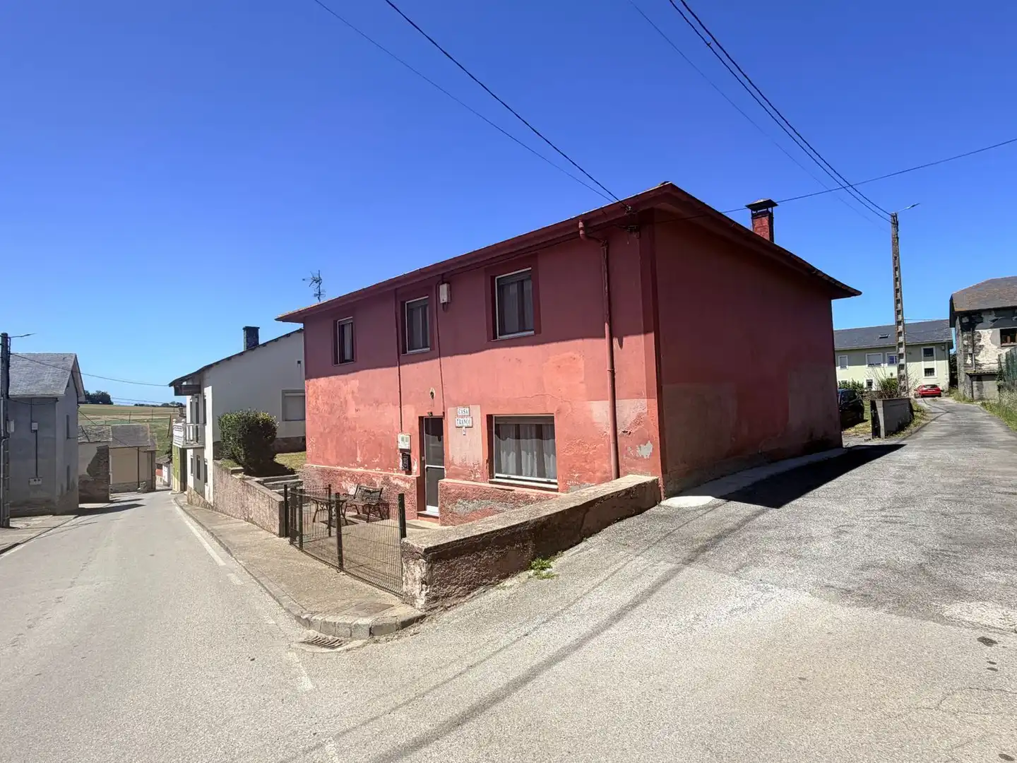Vista exterior de Casa o chalet en venta en Navia con Calefacción, Terraza y Trastero