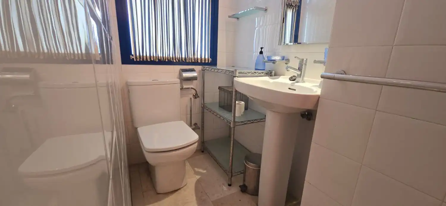Baño de Ático en venta en Alicante / Alacant con Aire acondicionado, Calefacción y Terraza