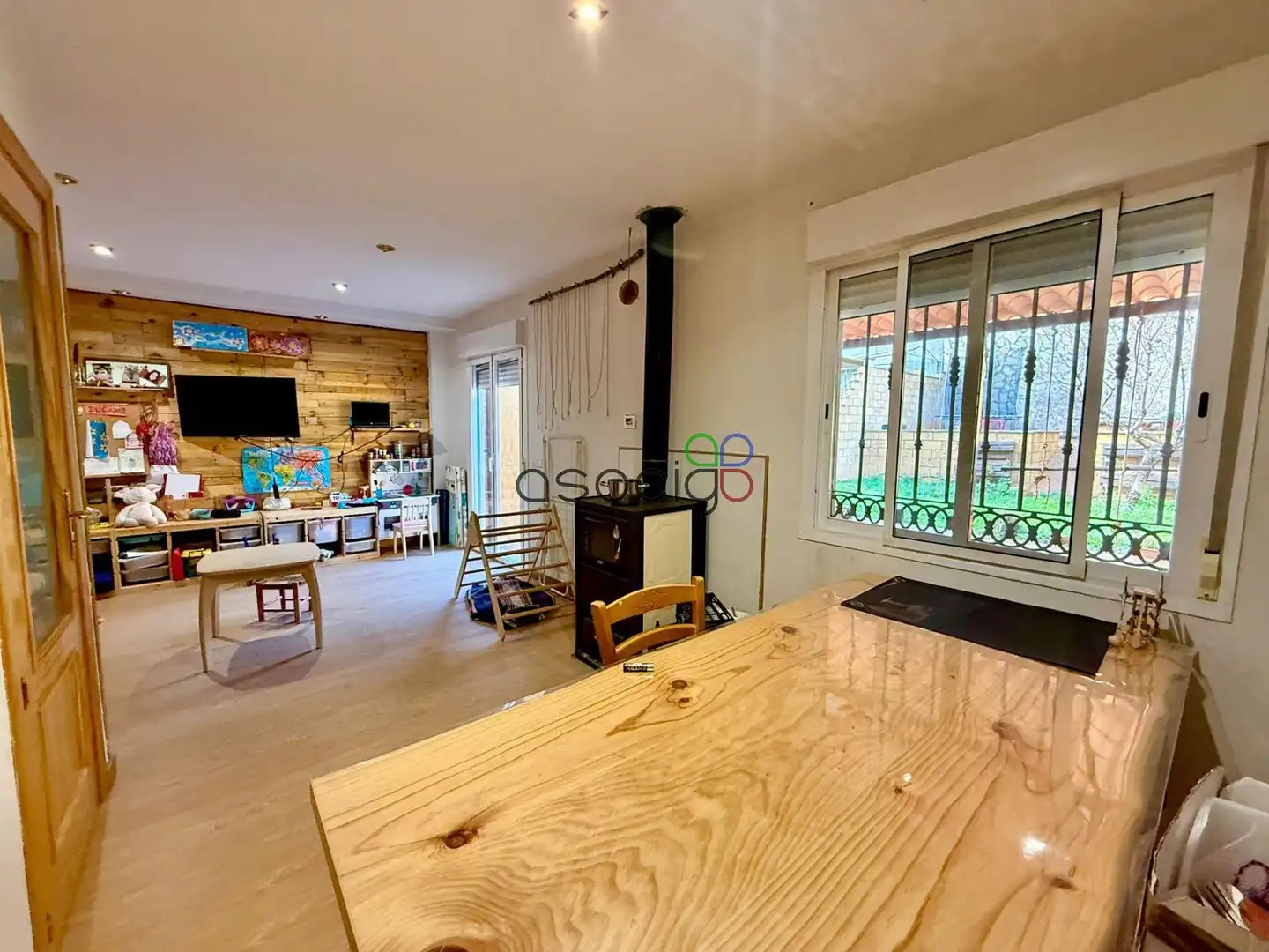 Sala de estar de Casa adosada en venta en Chiloeches con Calefacción y Jardín privado