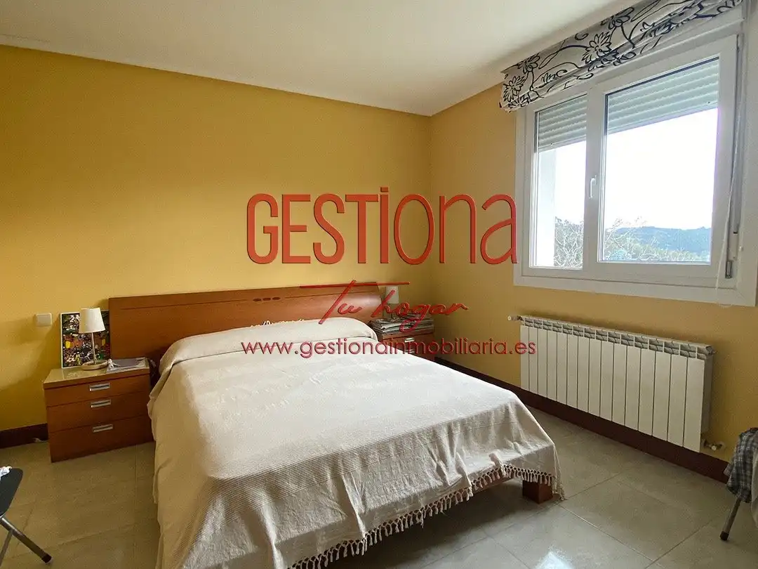 Habitación de Casa adosada en venta en Bareyo con Calefacción, Jardín privado y Piscina