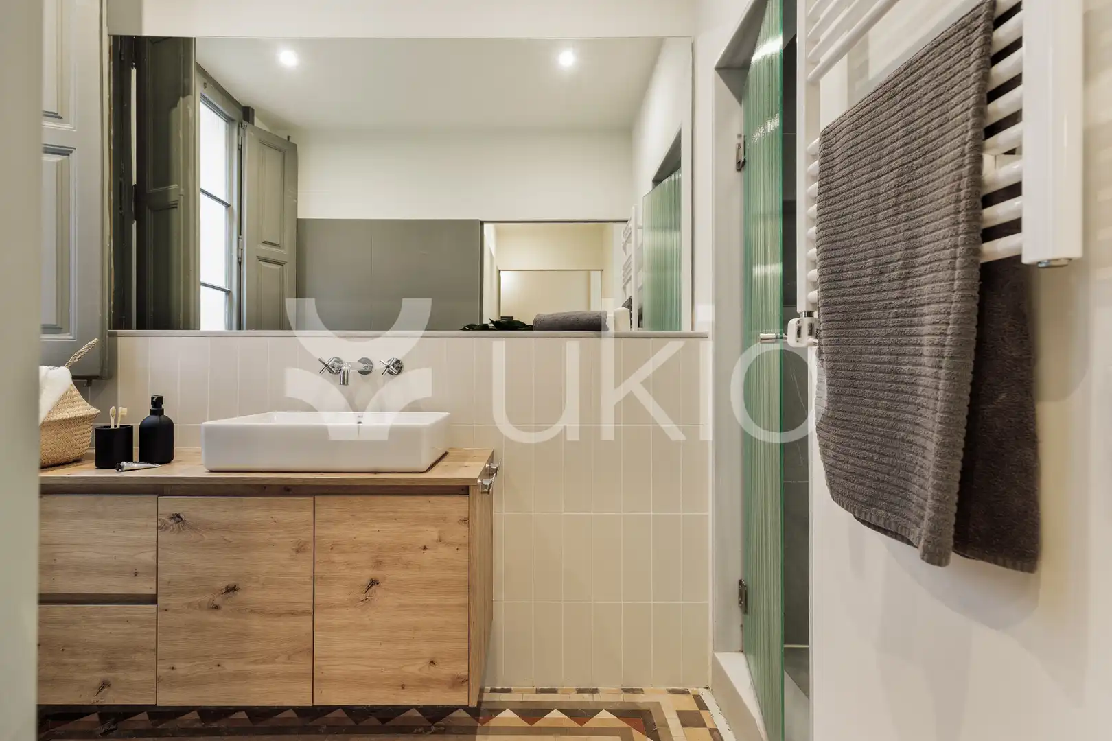 Badezimmer von Wohnungen zur Miete in Barcelona mit Klimaanlage, Heizung und Terrasse