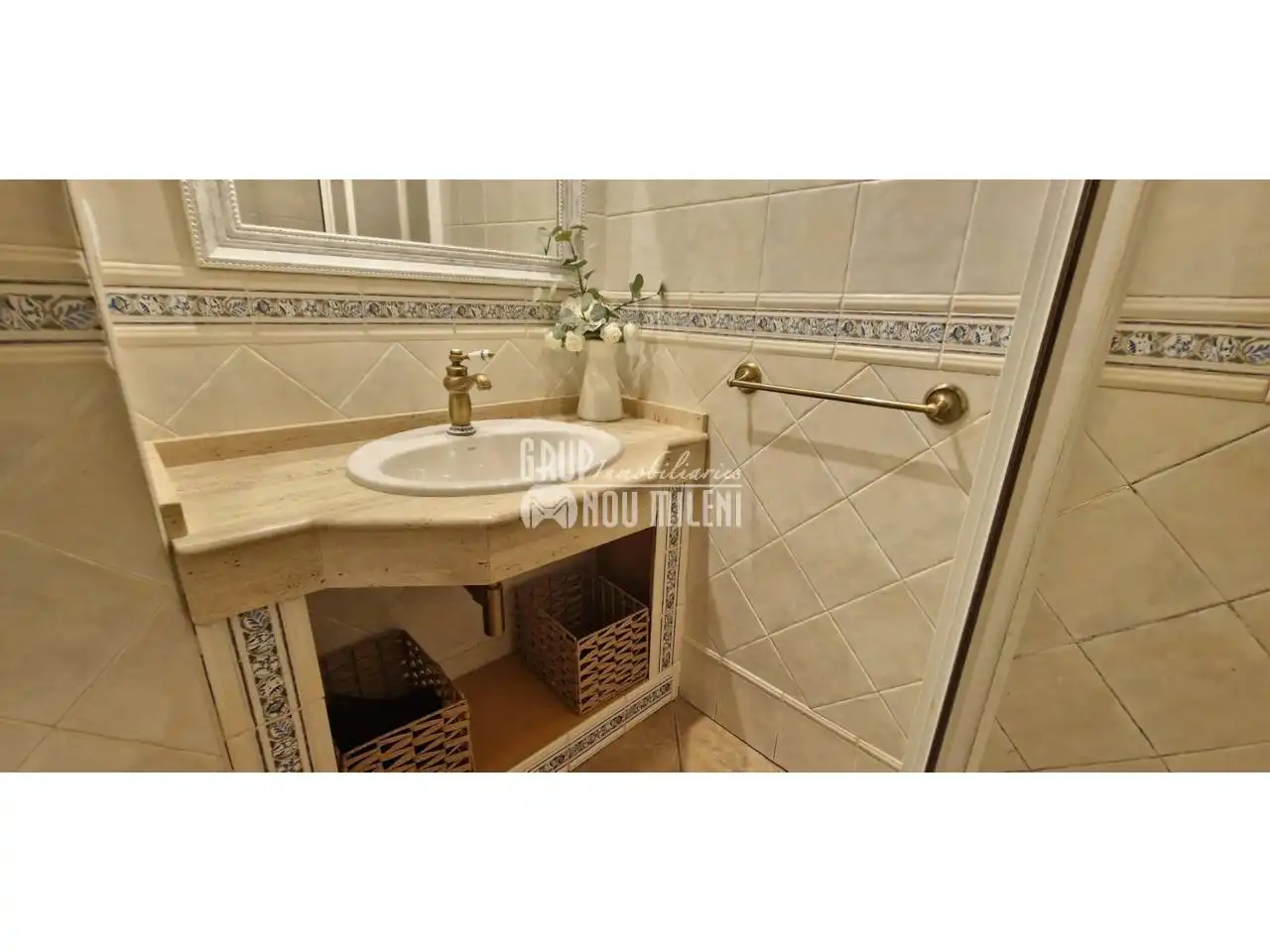 Baño de Piso en venta en Catarroja con Aire acondicionado y Amueblado